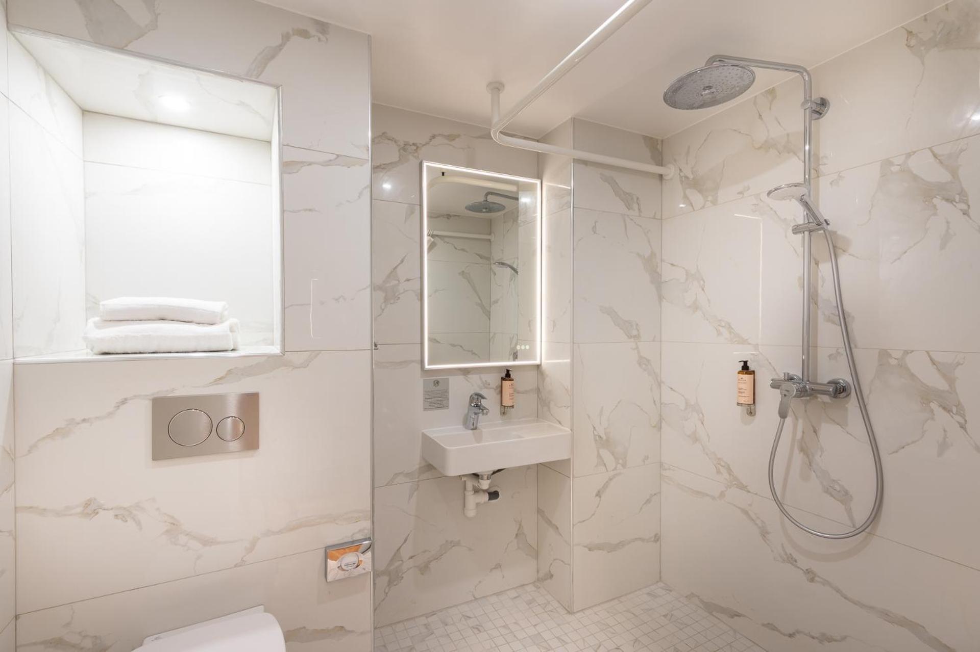 Les Suites Hcr Paryż Zewnętrze zdjęcie